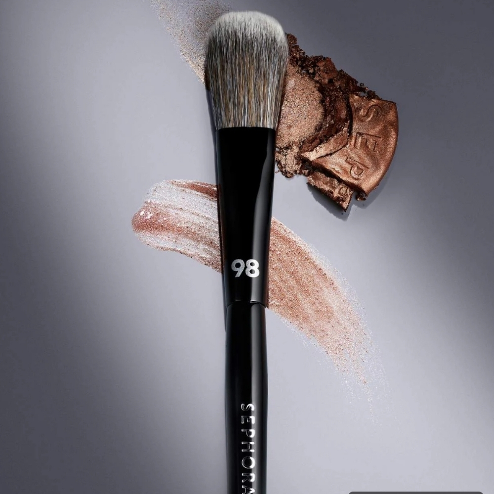 Sephora COLLECTION Pro Highlight Brush #98